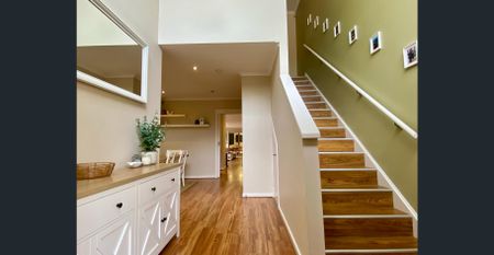 Comfortable and Convenient 3-Bedroom House with Indoor Spa and Outdoor Entertainment Area - Photo 4