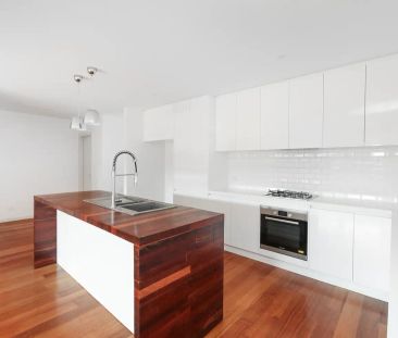 5/3 Washington Street, Essendon VIC 3040 - Photo 4