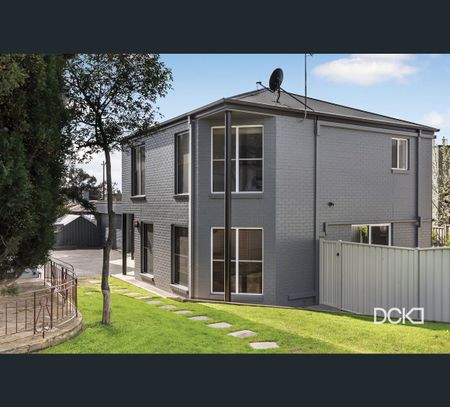 1/5 Praed Street, Eaglehawk, Vic 3556 - Photo 4