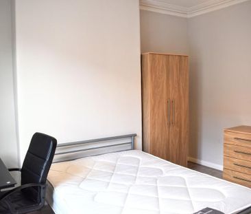 5 bedroom terraced house to rent - Photo 3