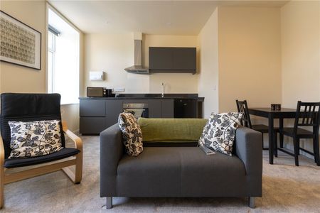 7 Chancery Lane, Huddersfield, HD1 - Photo 3