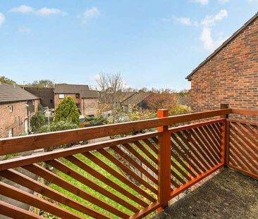 Wheelwright Close, Bushey, WD23 - Photo 4