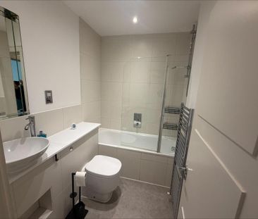 2 bedroom flat to rent - Photo 2