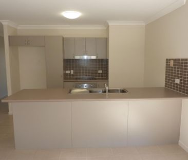 8 Benedore Street, Rasmussen - Photo 3
