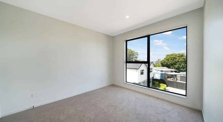 3 bedroom + study Home for Rent in West Harbour - Photo 4