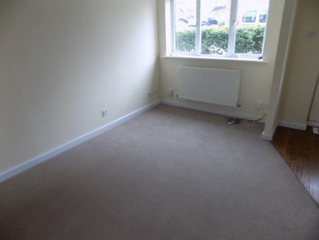 2 bedroom terraced house to rent - Photo 2