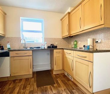 2 bedroom semi-detached house to rent - Photo 4