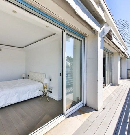 Appartement • Triangle d'Or - Photo 2