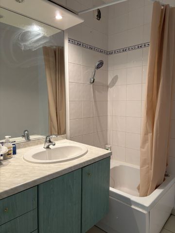 Location Appartement 2 pièces 42m² - Photo 5