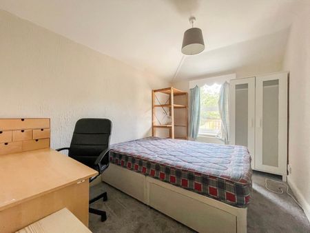 4 bedroom terraced house to rent - Photo 2