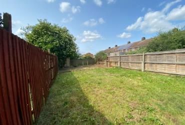 3 bedroom terraced house to rent - Photo 3