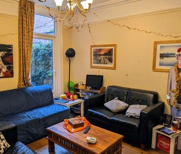 4 bedroom terraced house to rent - Photo 1