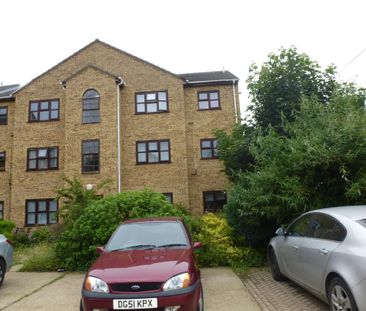 High Street, March - Photo 6