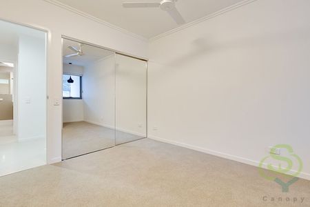 Stylish Apartment with Great Views Overlooking National Bushland and Mount Coot-tha Valley! 2 BRM 2 BTH 1 Carspace - Photo 4