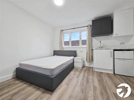 1 bedroom property to rent - Photo 1