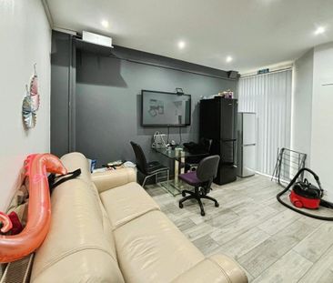 4 bedroom terraced house to rent - Photo 1