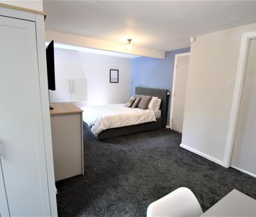 3 bedroom terraced house to rent - Photo 4