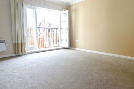 2 bed flat to rent in Lee Heights, Maidstone, ME14 - Photo 2