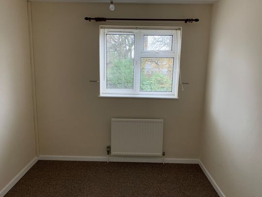 3 bedroom house to rent St. Laurence Avenue, Brundall, Norwich, NR13 - Photo 1