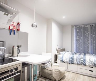 Studio to rent - Photo 5