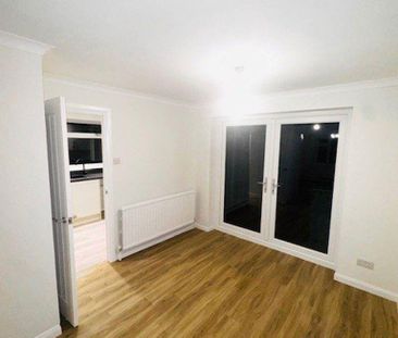 3 bedroom house to rent - Photo 2