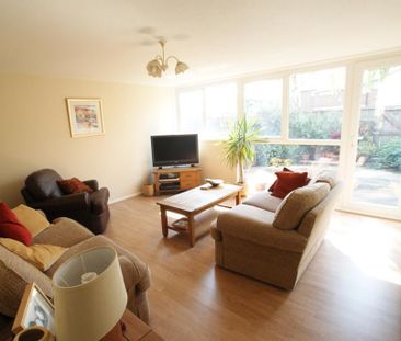 3 bedroom terraced house to rent - Photo 3