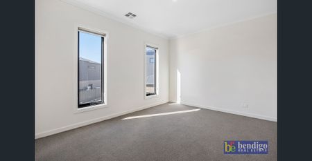 Modern Living in a Prime Kennington Location - Photo 3