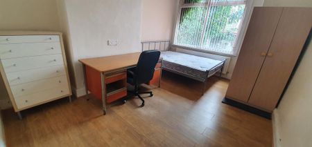 4 bedroom house to rent - Photo 2