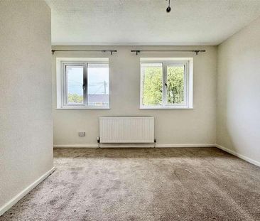 Lee Way, Kirkburton, Huddersfield, HD8 - Photo 1