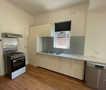 38 Ascot Vale Road, Flemington VIC 3031 - Photo 5