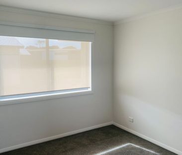 3-bedroom home - Photo 2