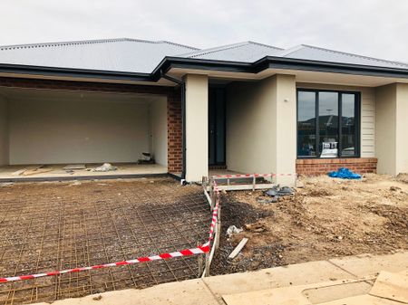 A Stunning Metricon Home Designed for Contemporary Living - Photo 5