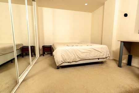 Charming Furnished Apartment for Rent - Photo 2