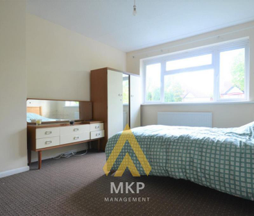 5 bedroom end of terrace house to rent - Photo 2