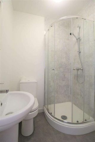 Airedale House, Sunbridge Road, Bradford, BD1 - Photo 5