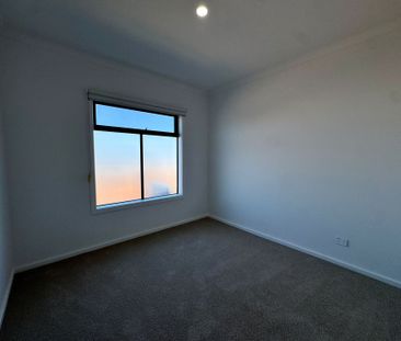 Modern Comfort Meets Effortless Living - Photo 6