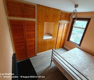 Room in a Shared House, London, E6 - Photo 1