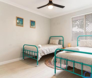 Fully Furnished 3x2 Home - Prime Location in Mandurah - Photo 5