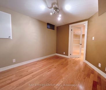 Detached Home For Lease | N8123864 - Photo 5