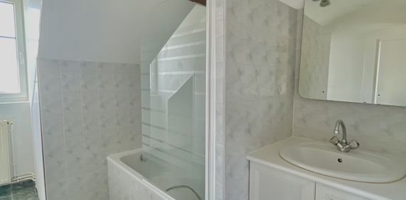 Location Appartement 2 pièces 45m² POITIERS 86000 - Photo 2