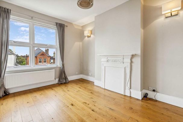 3 bedroom flat to rent - Photo 1