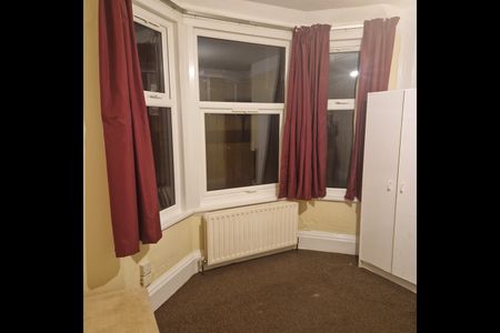 1 Bed Flat, Park Street, LU1 - Photo 5