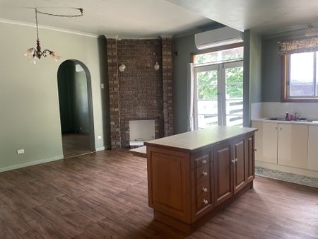 611 Ascot Street South, Redan - Photo 4