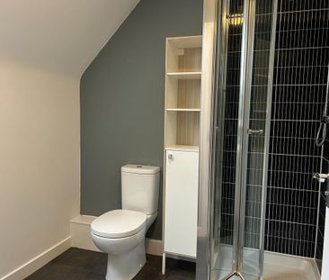 4 bedroom semi-detached house to rent - Photo 1