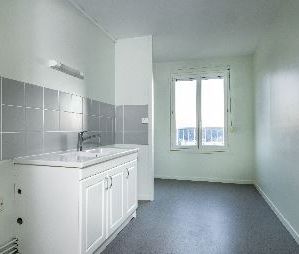 Appartement – Type 5 – 94m² – 380.6 € – LE BLANC - Photo 2