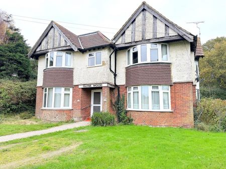 A 2 Bedroom Ground Floor Flat Instruction to Let in - Photo 3