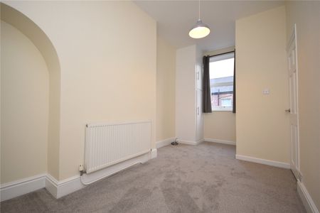 18, Colville Terrace, Thorpe, Wakefield, West Yorkshire, WF3 3DZ - Photo 5