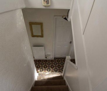 4 bedroom semi-detached house to rent - Photo 4