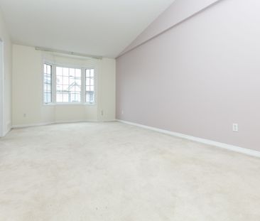 For Lease - 211 STATION Boulevard Unit# 7, Alta Vista and Area, Ont... - Photo 2