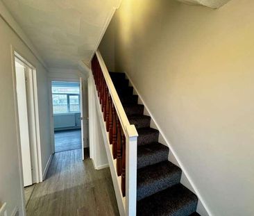 Ridding Close Shirley Southampton, So,j, SO15 - Photo 2